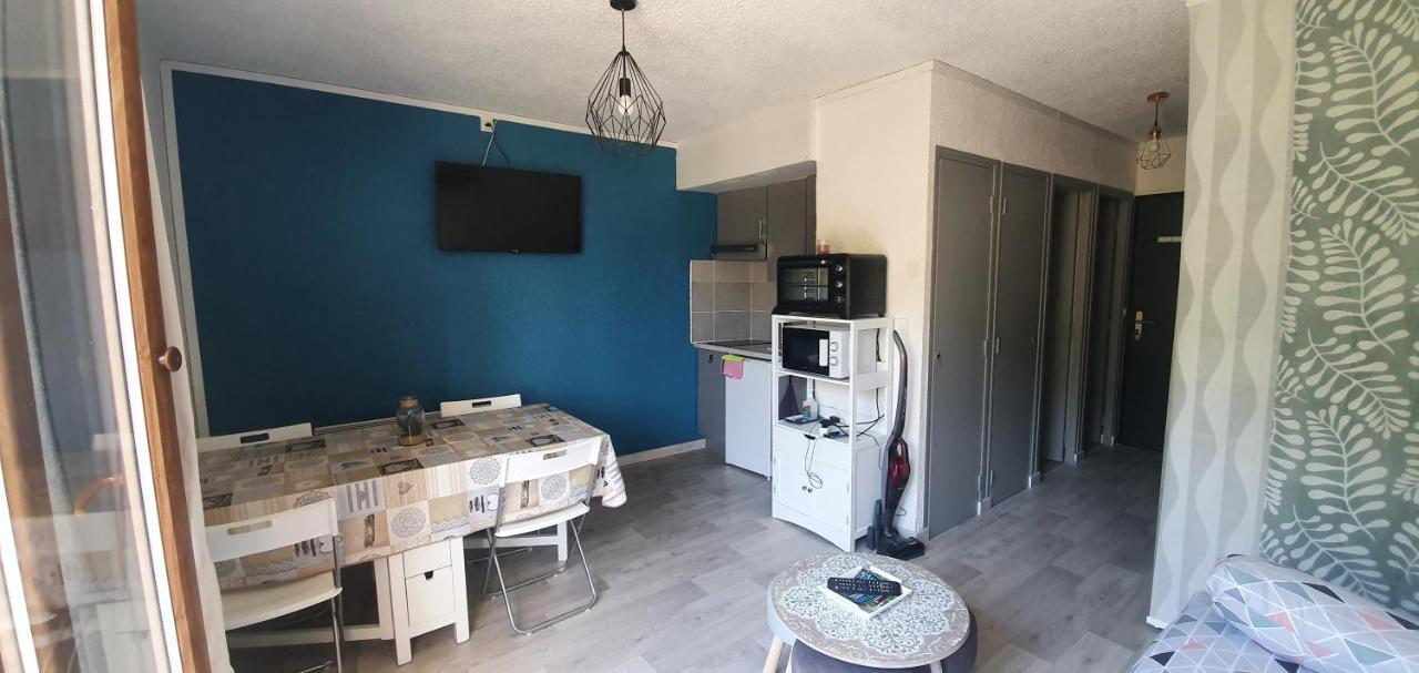 4 à 5 Personnes Saint Jean Montclar Appartement