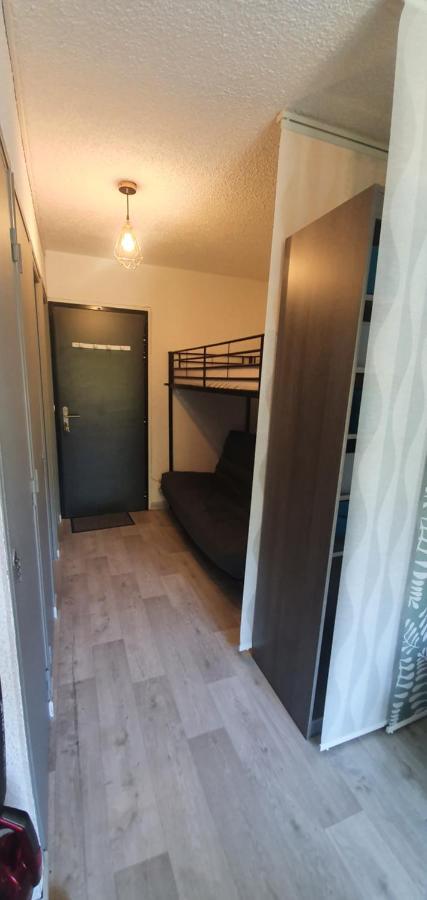 4 à 5 Personnes Saint Jean Montclar